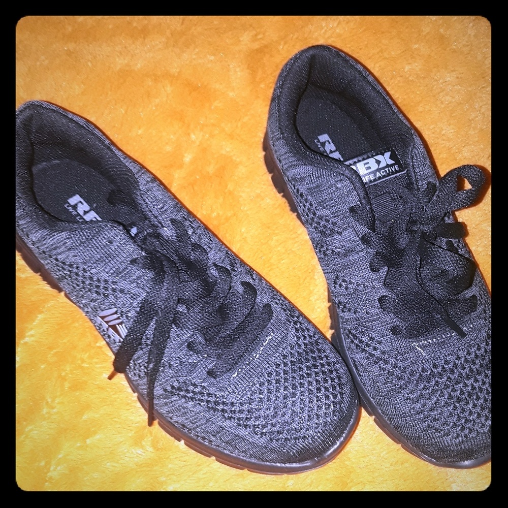 RBX Reebok Sneakers Boys Size 6 NEW